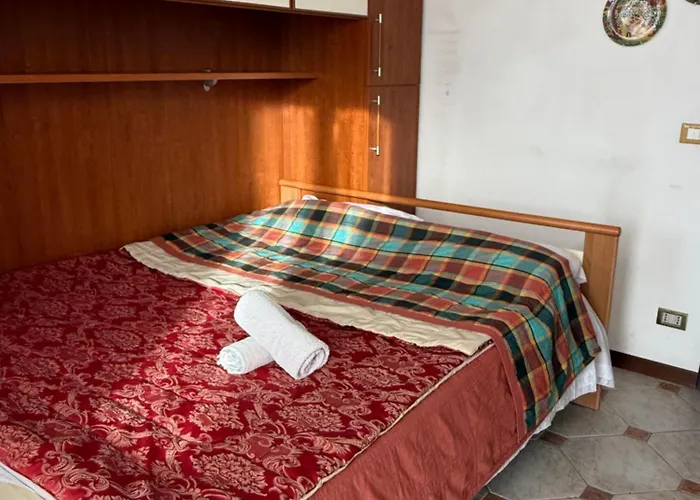 # Punto Fm 8# Δωμάτια σε οικογενειακή κατοικία Μαργκέρα